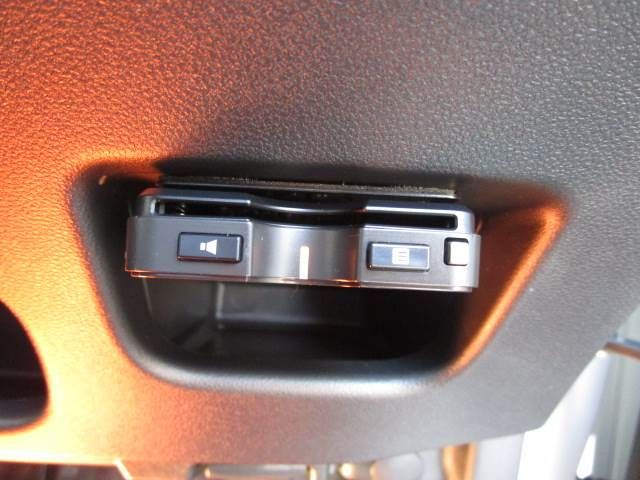 Daihatsu MOVE CUSTOM 2017-05 5611-19