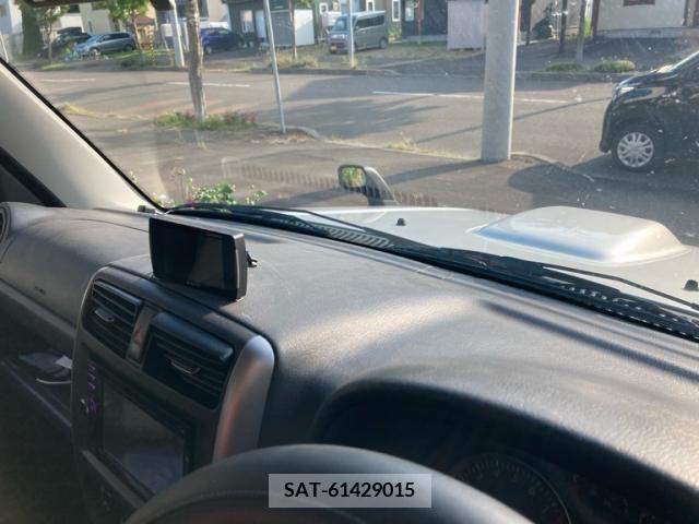Suzuki JIMNY 2011-08 391572-21