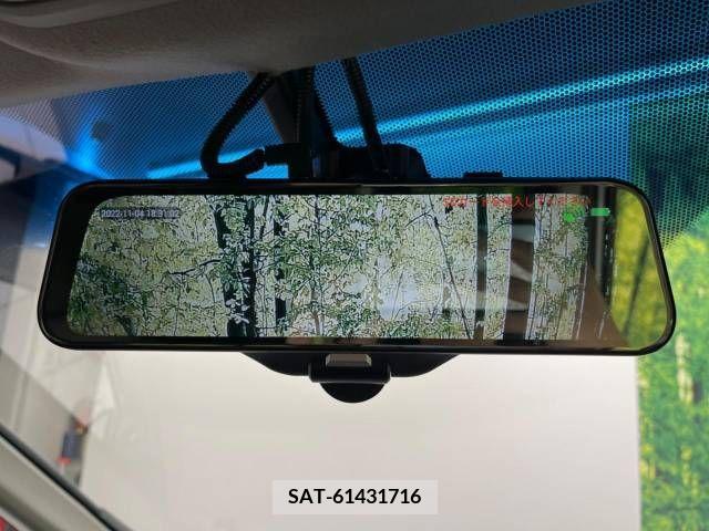 Honda e 2015-09 205880-6