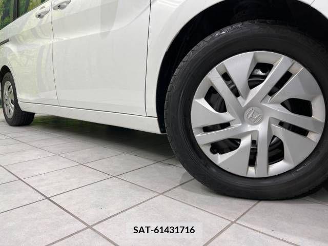 Honda e 2015-09 205880-13