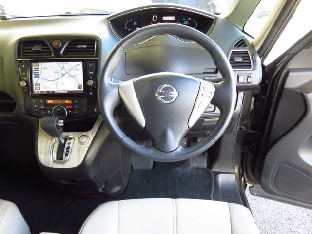 Nissan SERENA 2014-07 22596-9