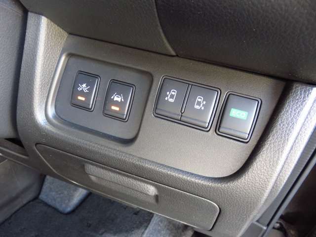 Nissan SERENA 2014-07 22596-14