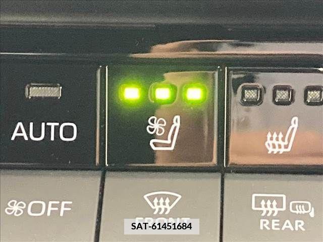 Toyota CROWN 2023-02 336951-5