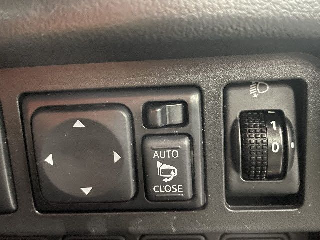 Nissan JUKE 2016-11 193035-17