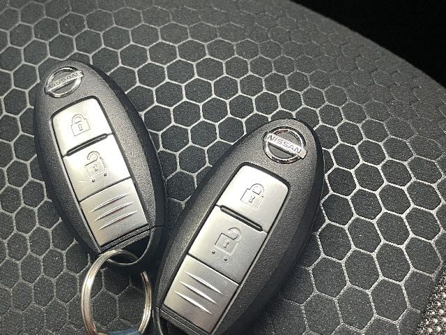 Nissan JUKE 2016-11 193035-15