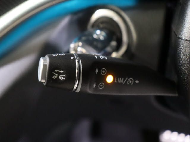 Mercedes Benz V-CLASS 2020-02 13017-11