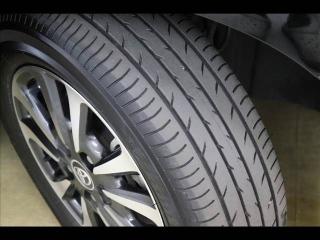 Toyota ESQUIRE 2021-03 9230-24