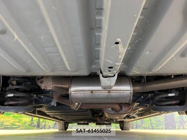 Toyota VOXY 2016-03 289226-19