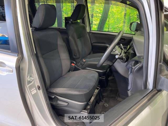 Toyota VOXY 2016-03 289226-8