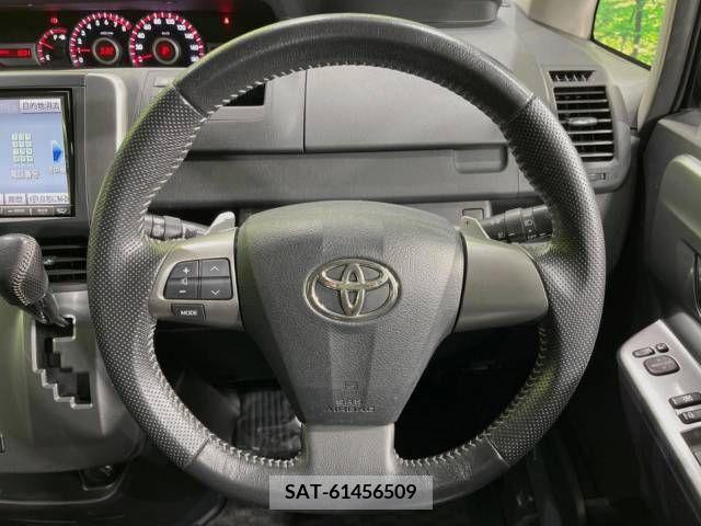 Toyota VOXY 2012-11 223051-11