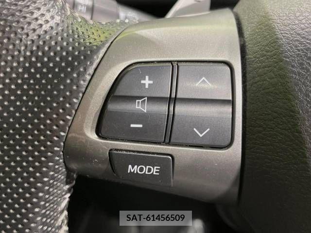 Toyota VOXY 2012-11 223051-7