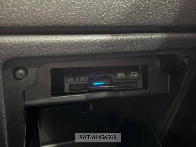 Toyota VOXY 2012-11 223051-5
