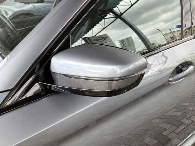 Bmw 5 SERIES 2022-11 26877-9