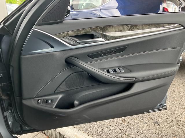 Bmw 5 SERIES 2022-11 26877-22