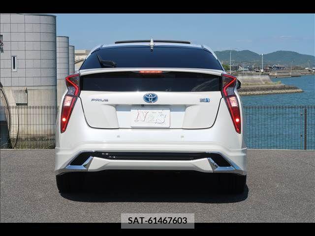 Toyota PRIUS 2016-09 282247-4
