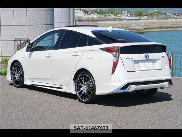 Toyota PRIUS 2016-09 282247-3