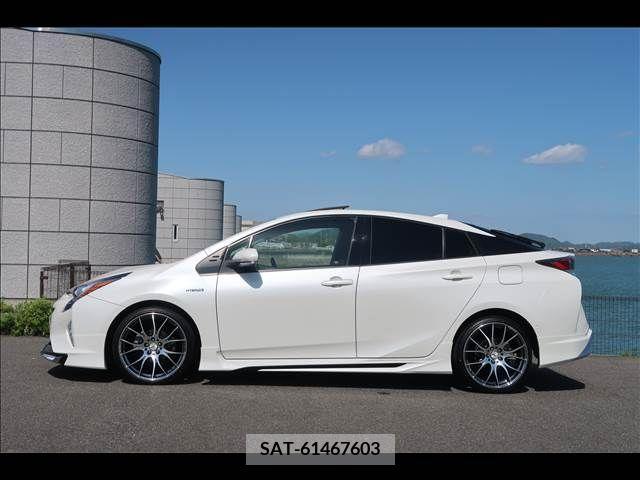 Toyota PRIUS 2016-09 282247-2