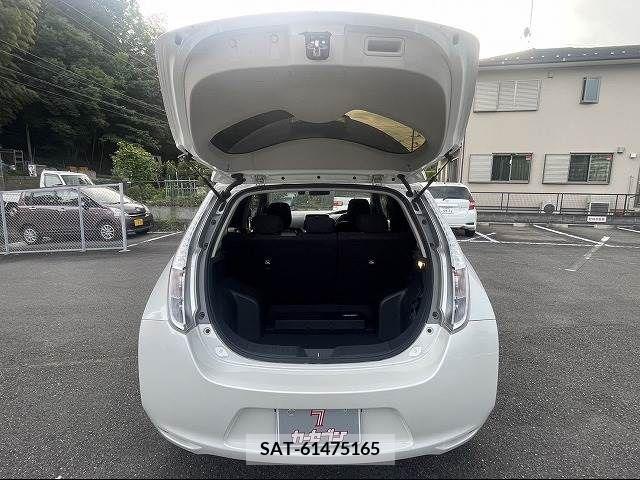 Nissan LEAF 2016-09 352217-26