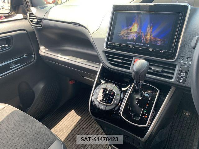 Toyota VOXY 2021-02 321686-6