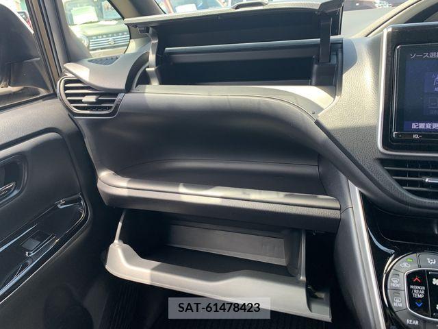 Toyota VOXY 2021-02 321686-10