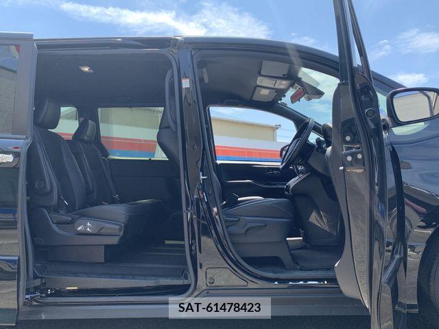 Toyota VOXY 2021-02 321686-16