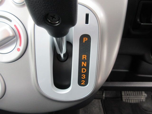 Nissan OTTI 2012-02 979-16