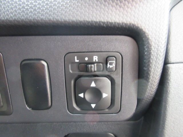 Nissan OTTI 2012-02 979-17