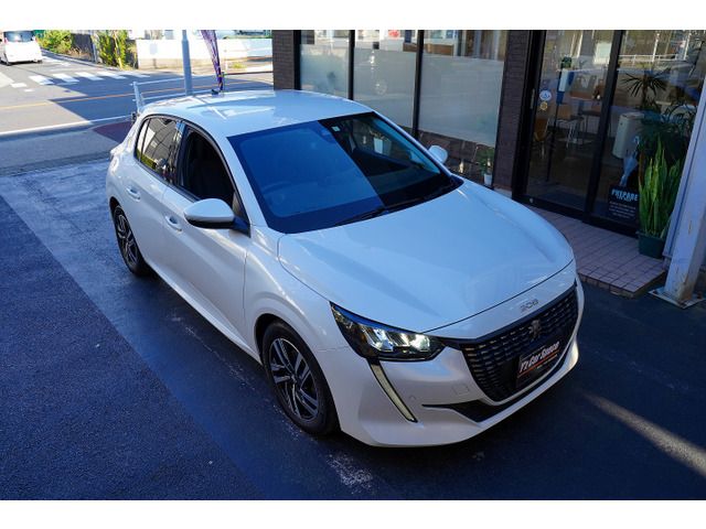 Peugeot 208 2020-11 12033-8