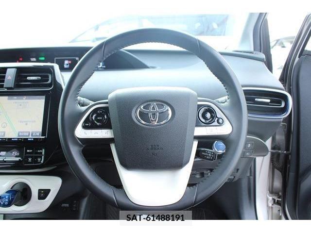 Toyota PRIUS 2016-08 322337-14