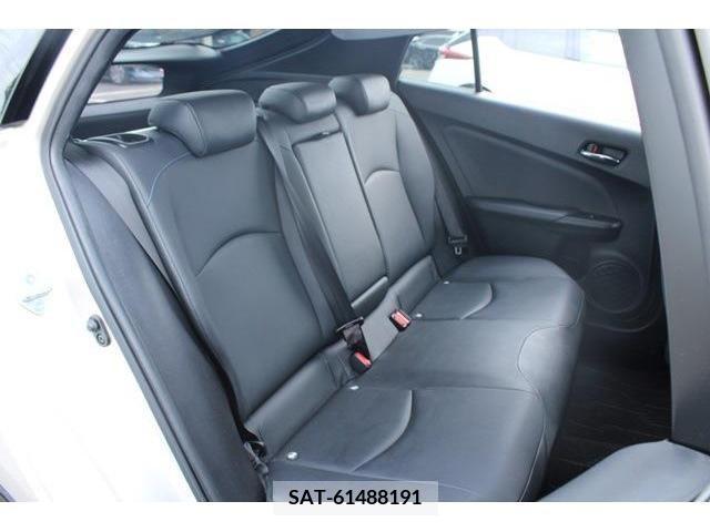 Toyota PRIUS 2016-08 322337-13