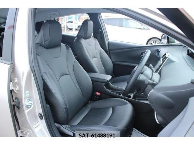 Toyota PRIUS 2016-08 322337-12