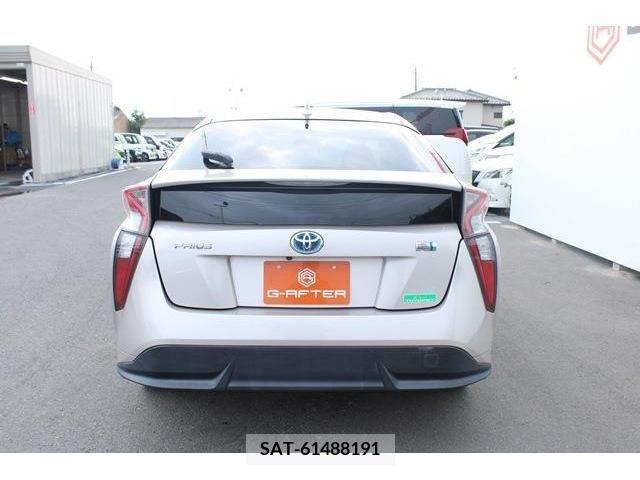 Toyota PRIUS 2016-08 322337-7
