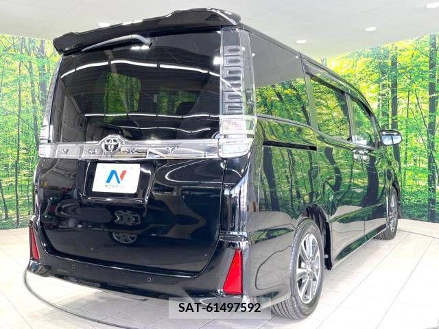 Toyota VOXY 2019-05 321621-18