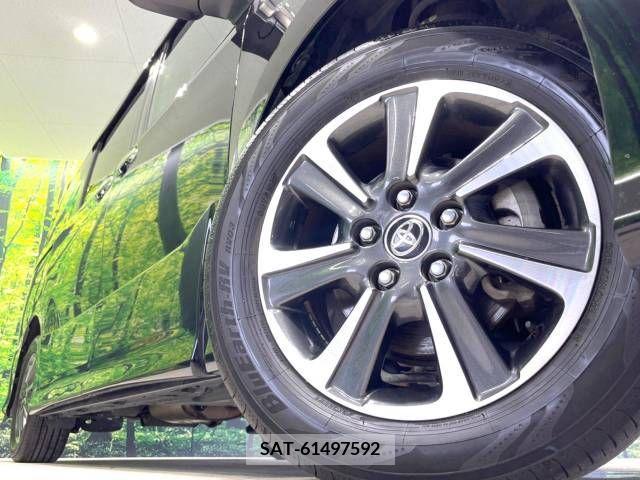 Toyota VOXY 2019-05 321621-14