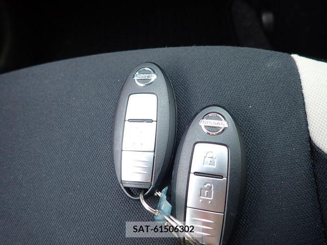 Nissan NOTE 2017-08 392950-22