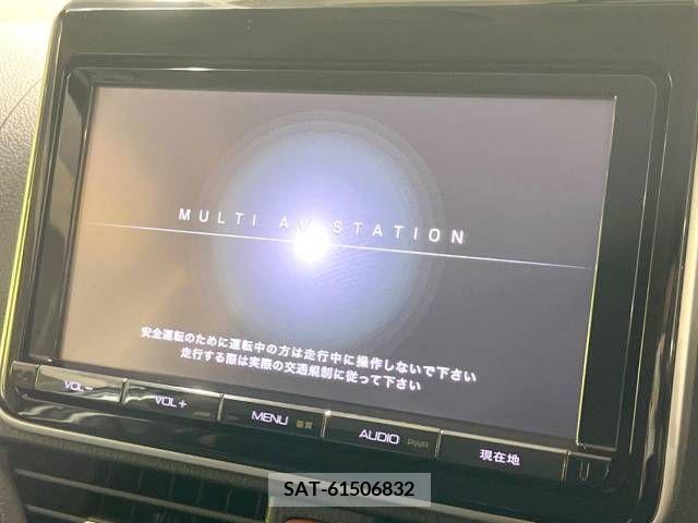 Toyota VOXY 2014-06 352268-3