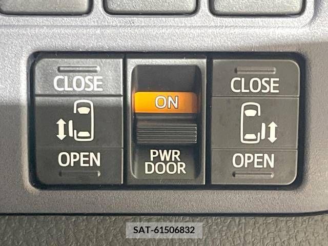 Toyota VOXY 2014-06 352268-5