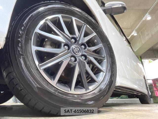 Toyota VOXY 2014-06 352268-12