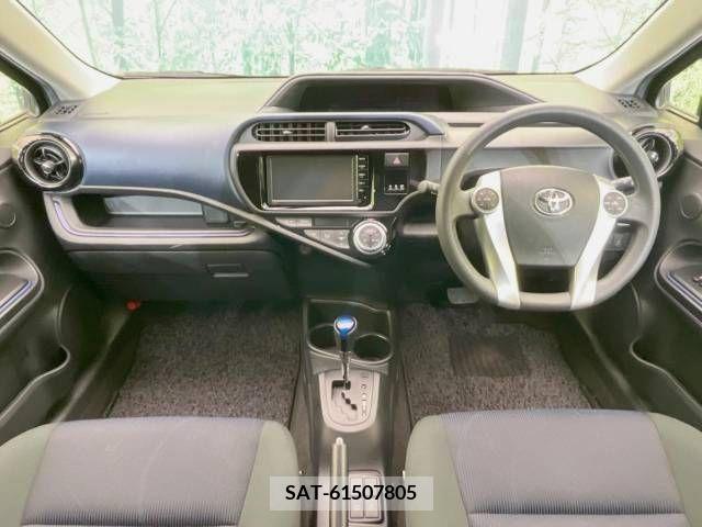 Toyota AQUA 2015-10 314209-1