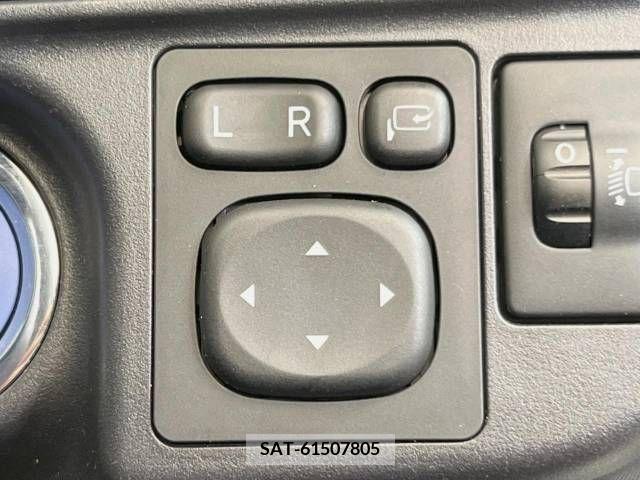 Toyota AQUA 2015-10 314209-7