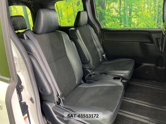 Toyota NOAH 2019-03 213329-9
