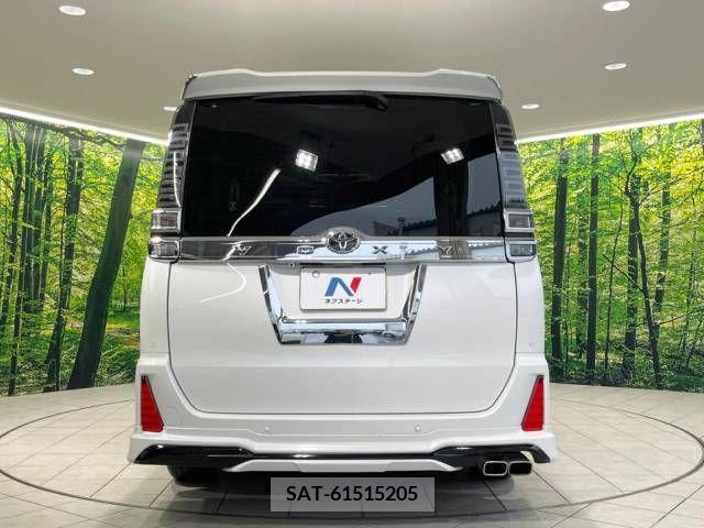 Toyota VOXY 2021-06 332496-16