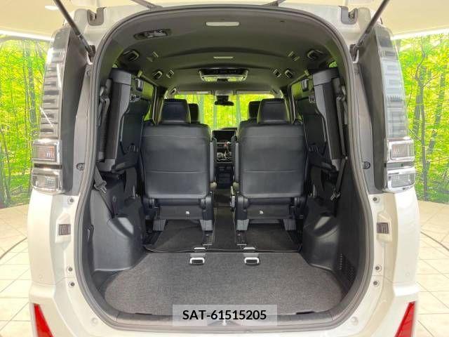 Toyota VOXY 2021-06 332496-11