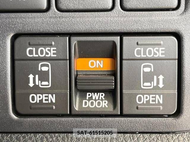 Toyota VOXY 2021-06 332496-4
