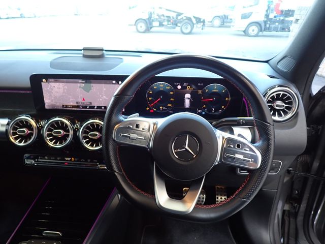 Mercedes Benz GLB-CLASS 2021-02 187598-15