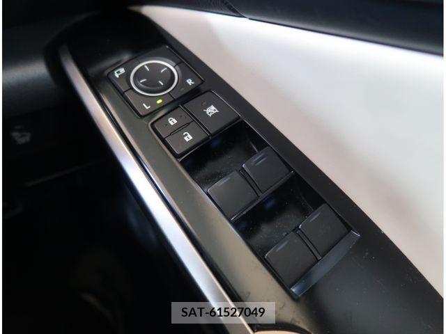 Lexus IS 2013-07 354341-21