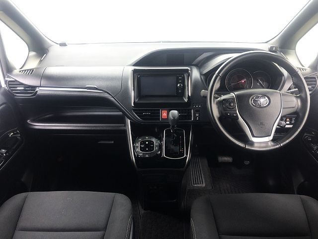 Toyota ESQUIRE 2017-09 5908-1