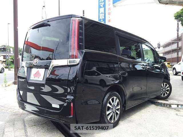 Toyota ESQUIRE 2021-01 326477-2