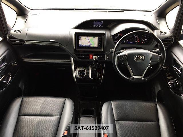 Toyota ESQUIRE 2021-01 326477-1