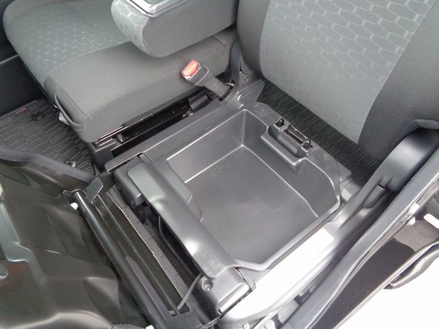 Daihatsu WAKE 2018-01 29089-17